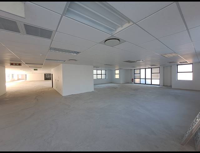 1,575M² OFFICE TO LET IN ILLOVO
